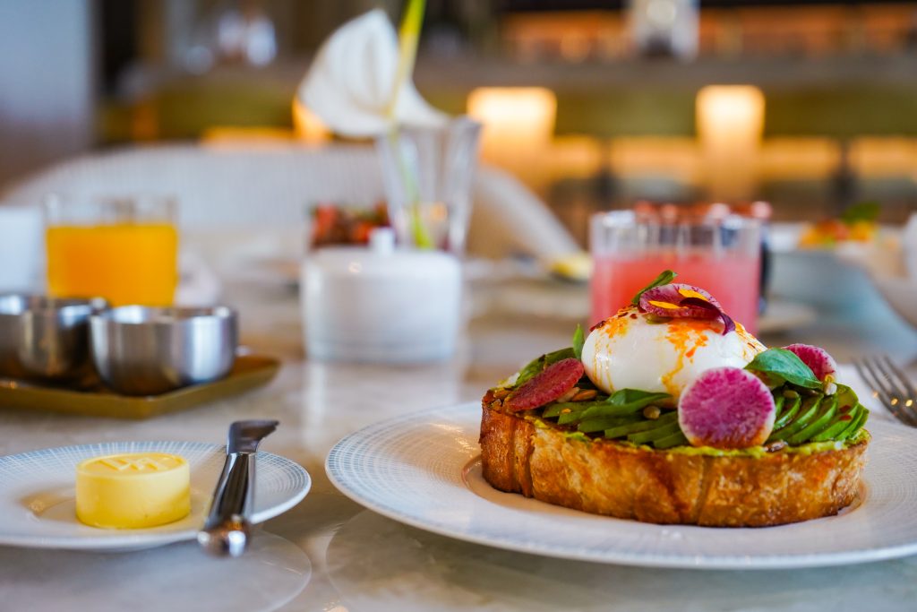 Peacock Alley, breakfast