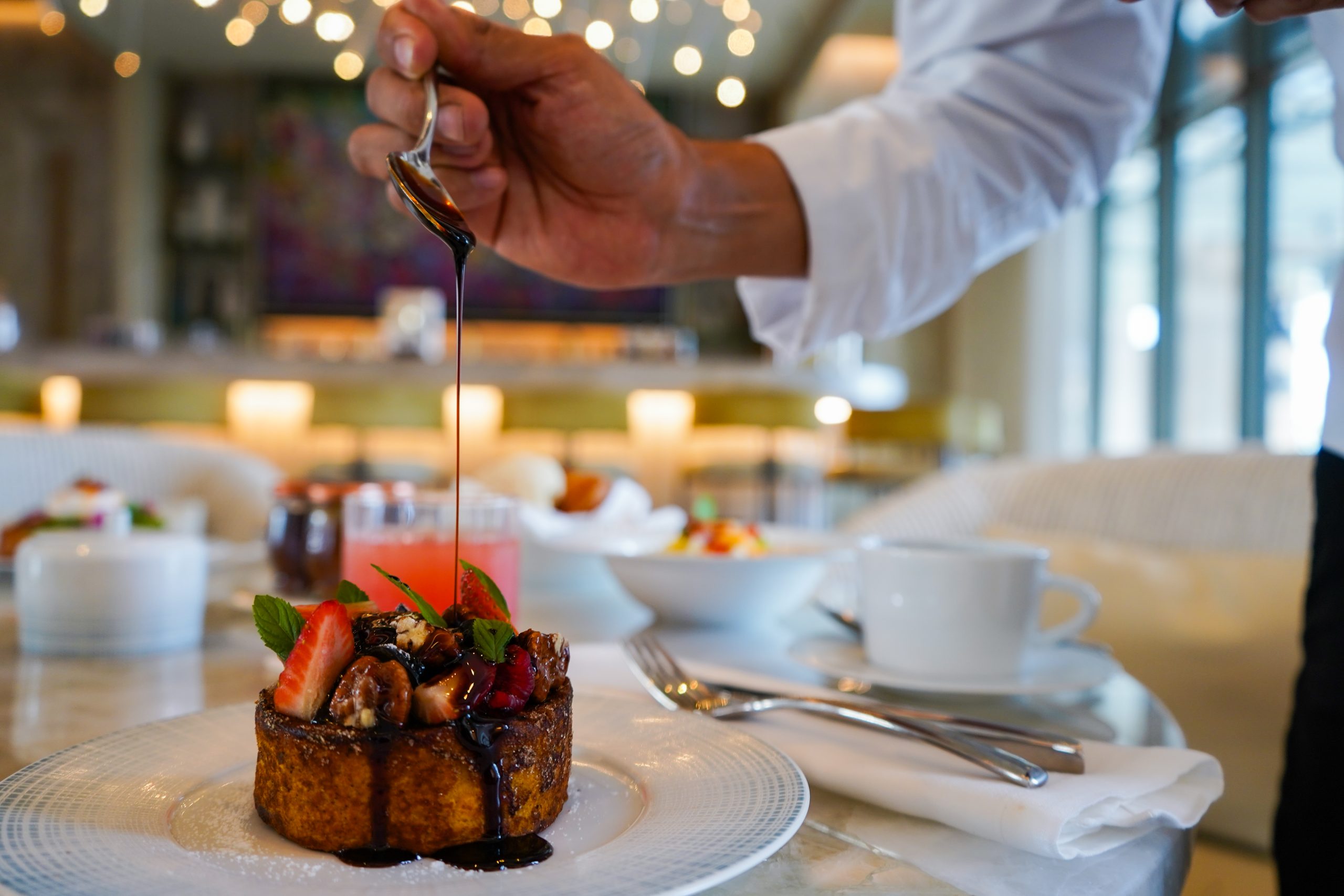 Peacock Alley, breakfast